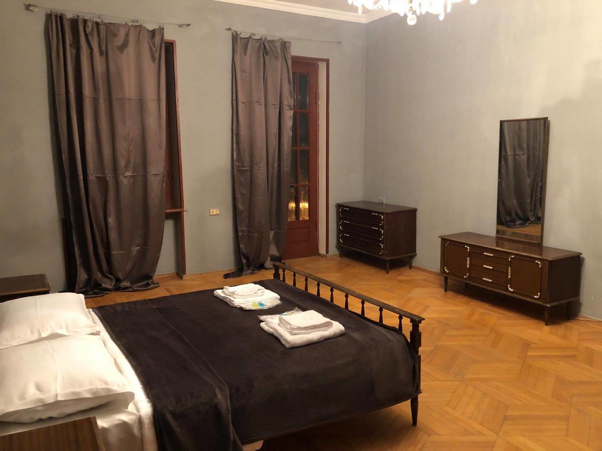 Lucky Family Hotel Tbilisi ภายนอก รูปภาพ