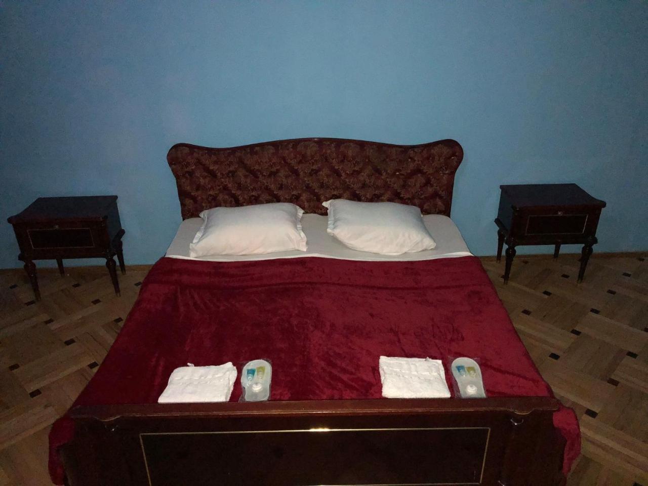 Lucky Family Hotel Tbilisi ภายนอก รูปภาพ