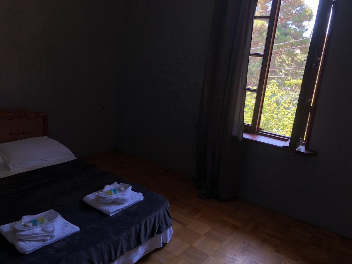 Lucky Family Hotel Tbilisi ภายนอก รูปภาพ