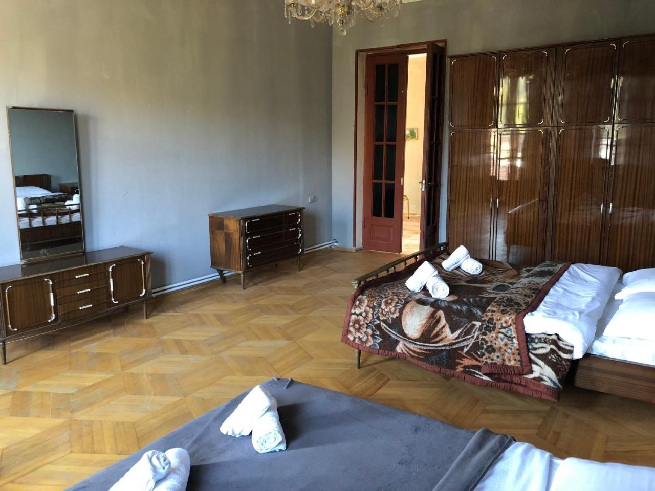Lucky Family Hotel Tbilisi ภายนอก รูปภาพ