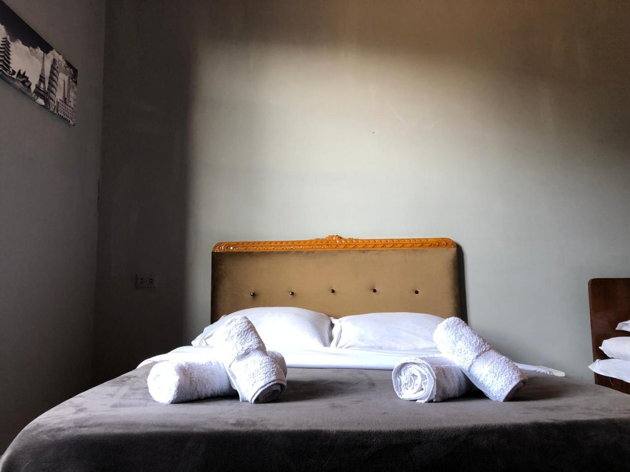 Lucky Family Hotel Tbilisi ภายนอก รูปภาพ