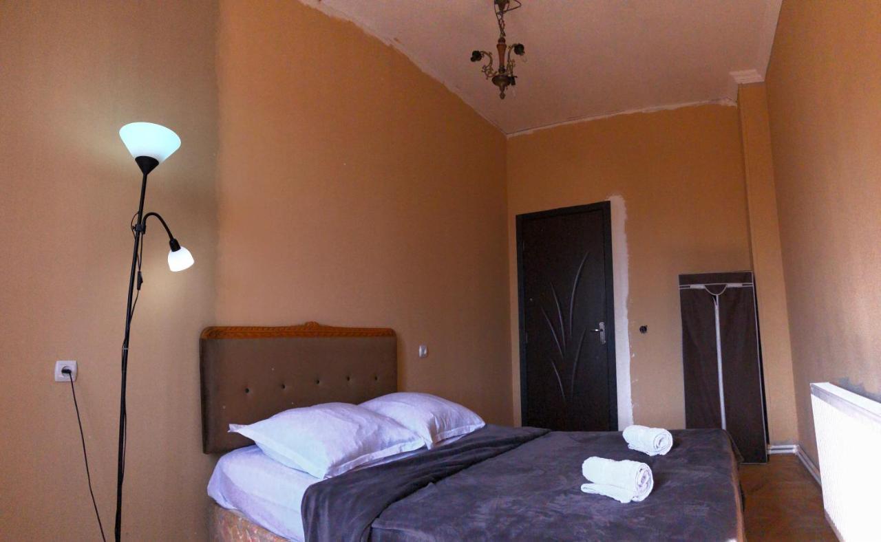 Lucky Family Hotel Tbilisi ภายนอก รูปภาพ