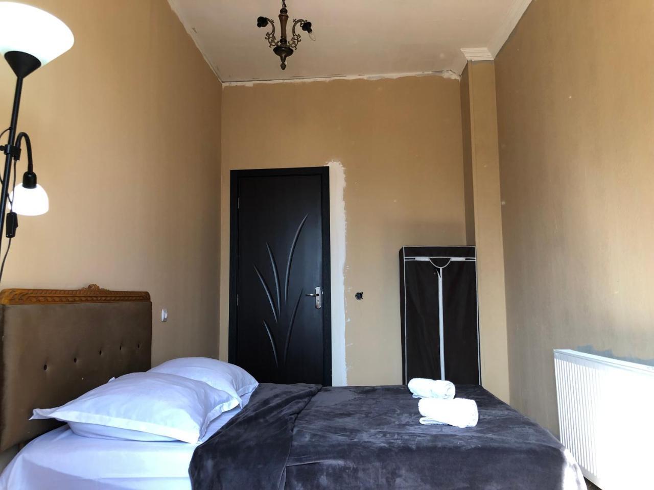 Lucky Family Hotel Tbilisi ภายนอก รูปภาพ