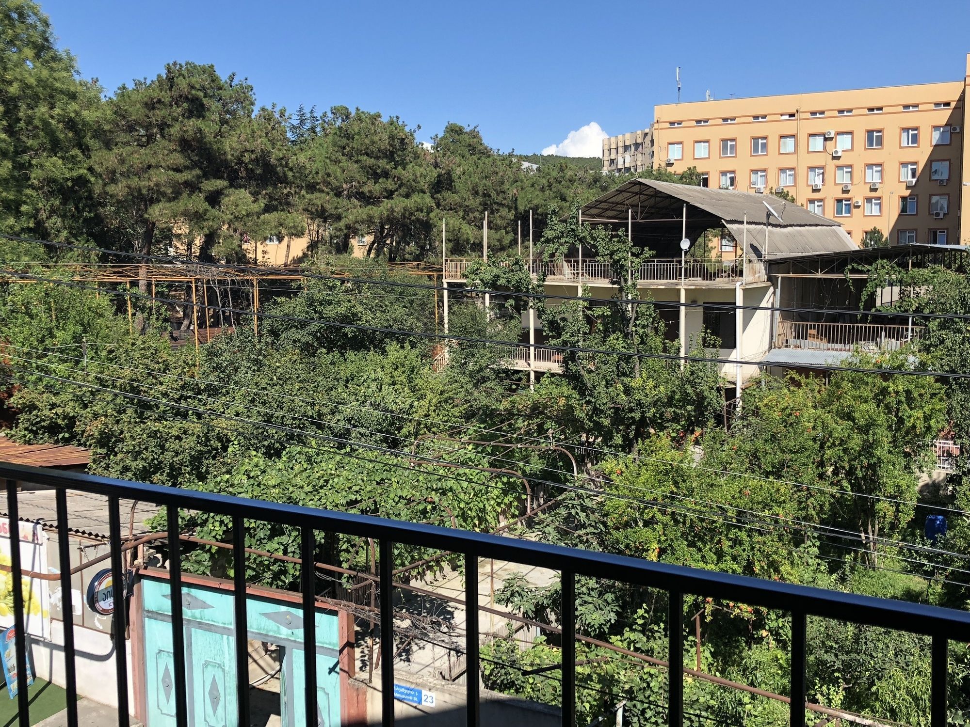 Lucky Family Hotel Tbilisi ภายนอก รูปภาพ