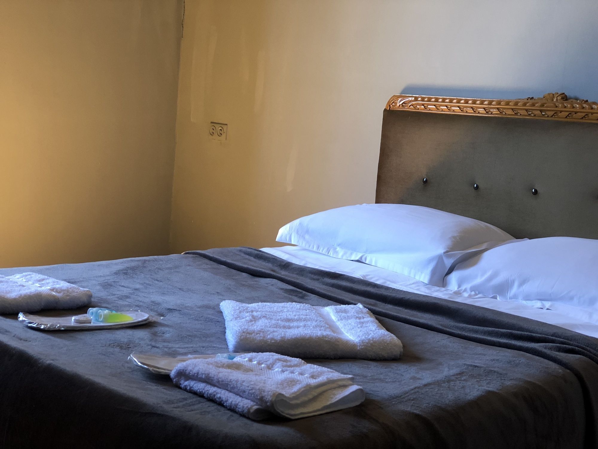 Lucky Family Hotel Tbilisi ภายนอก รูปภาพ